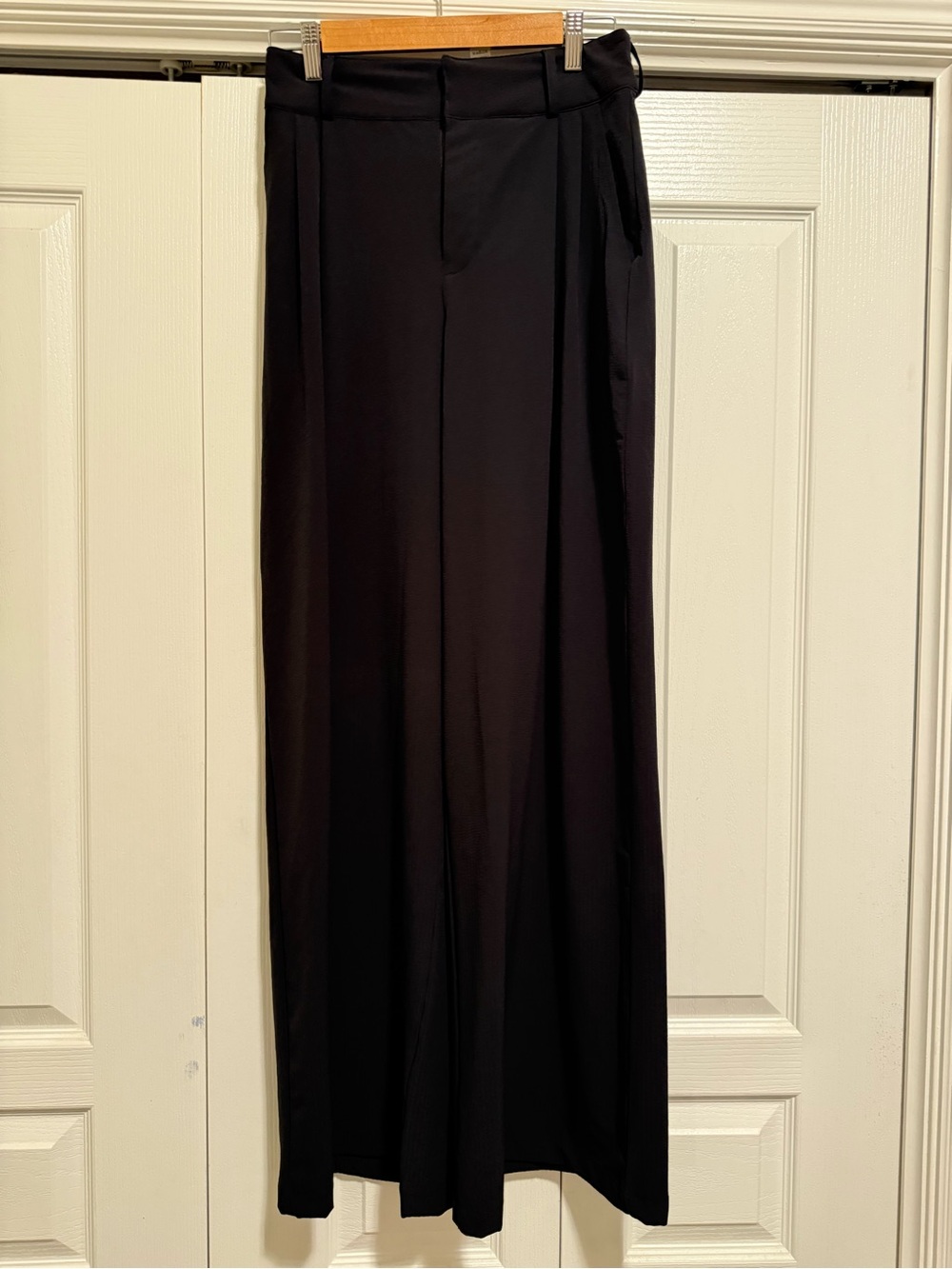 ALO Yoga Black Wide-Leg Track Pants
